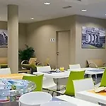 Adagio Access Paris Aparthotel 3*