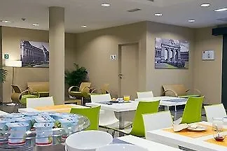 Adagio Access Paris Apartahotel 3*