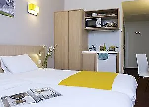 Hotel apartamentowy Adagio Access Paris Clichy