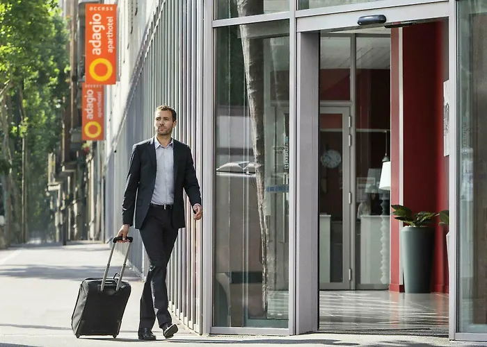 Aparthotel Adagio Access Paris 3*